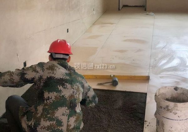 瓷砖工一天多少钱合适(瓷砖工一天能铺多少瓷砖)